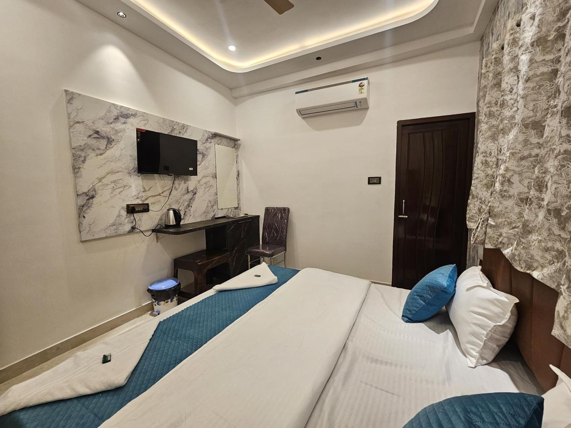 Mm Grand Hotel Benares Buitenkant foto