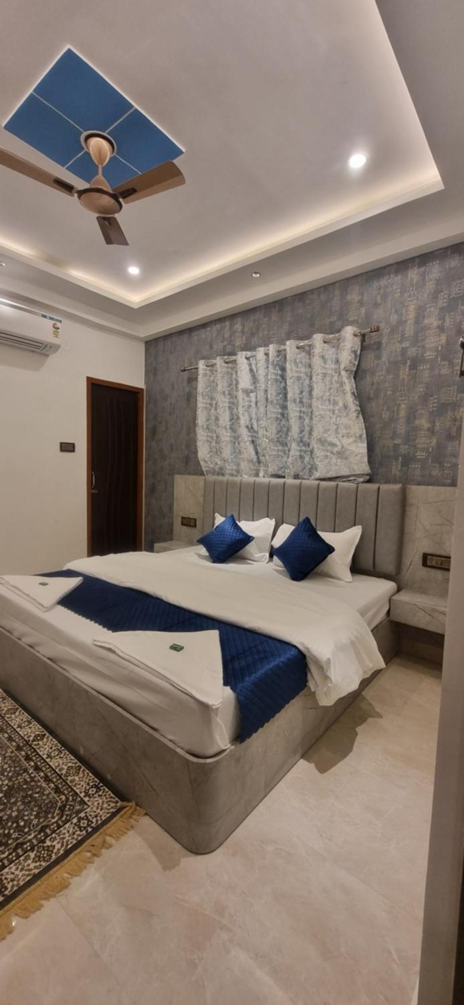 Mm Grand Hotel Benares Buitenkant foto