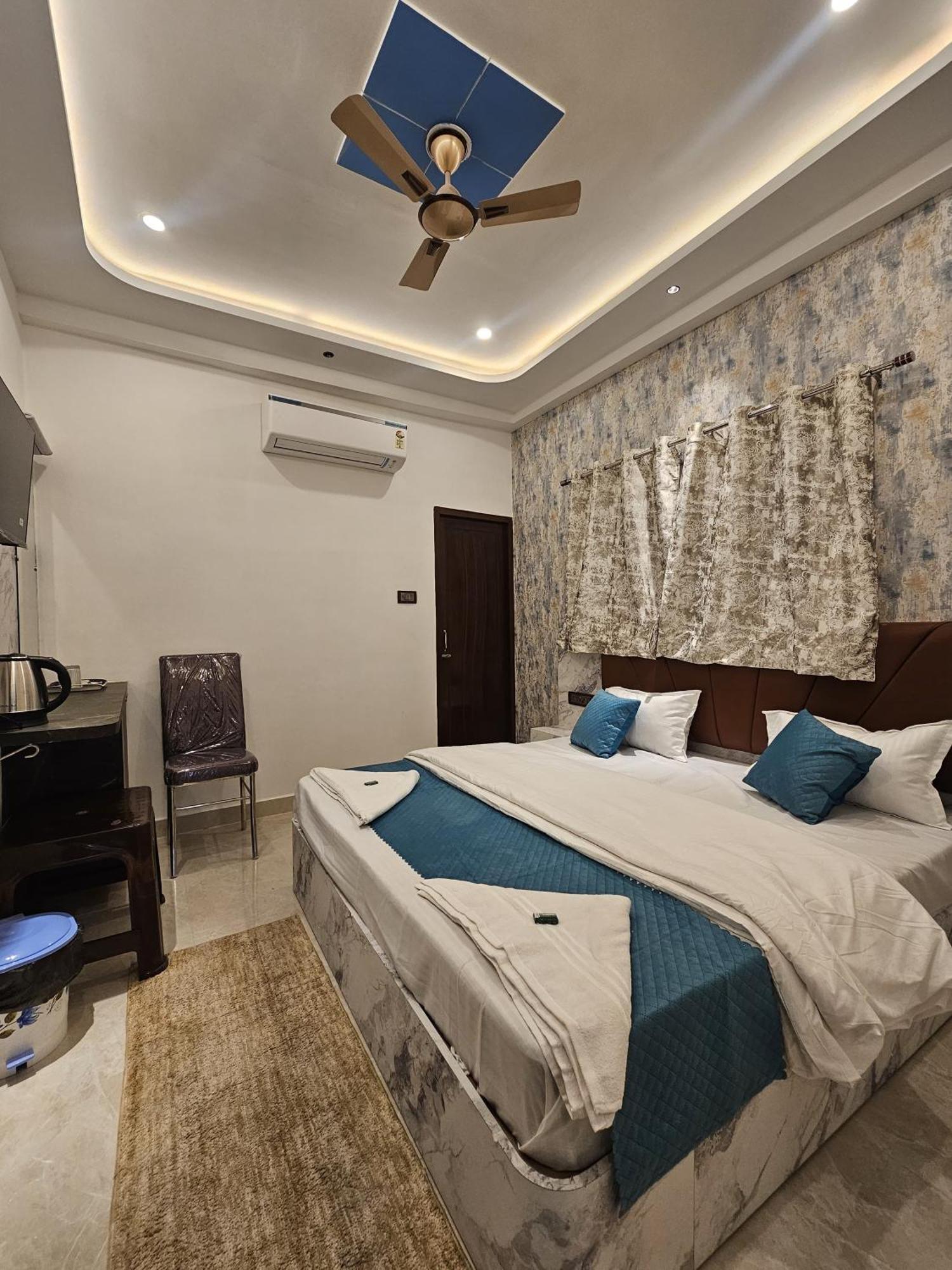 Mm Grand Hotel Benares Buitenkant foto